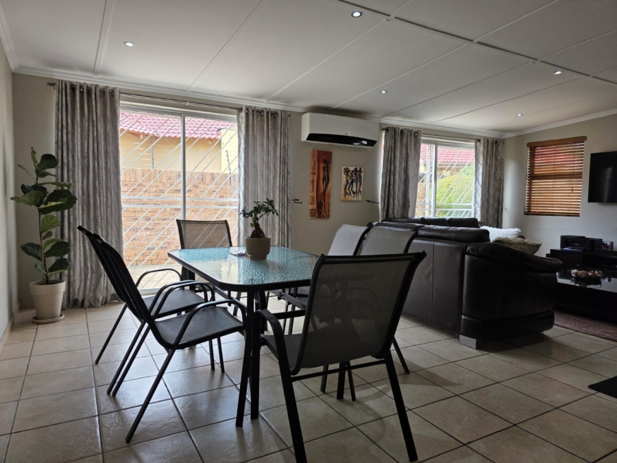3 Bedroom Property for Sale in Carters Glen Northern Cape